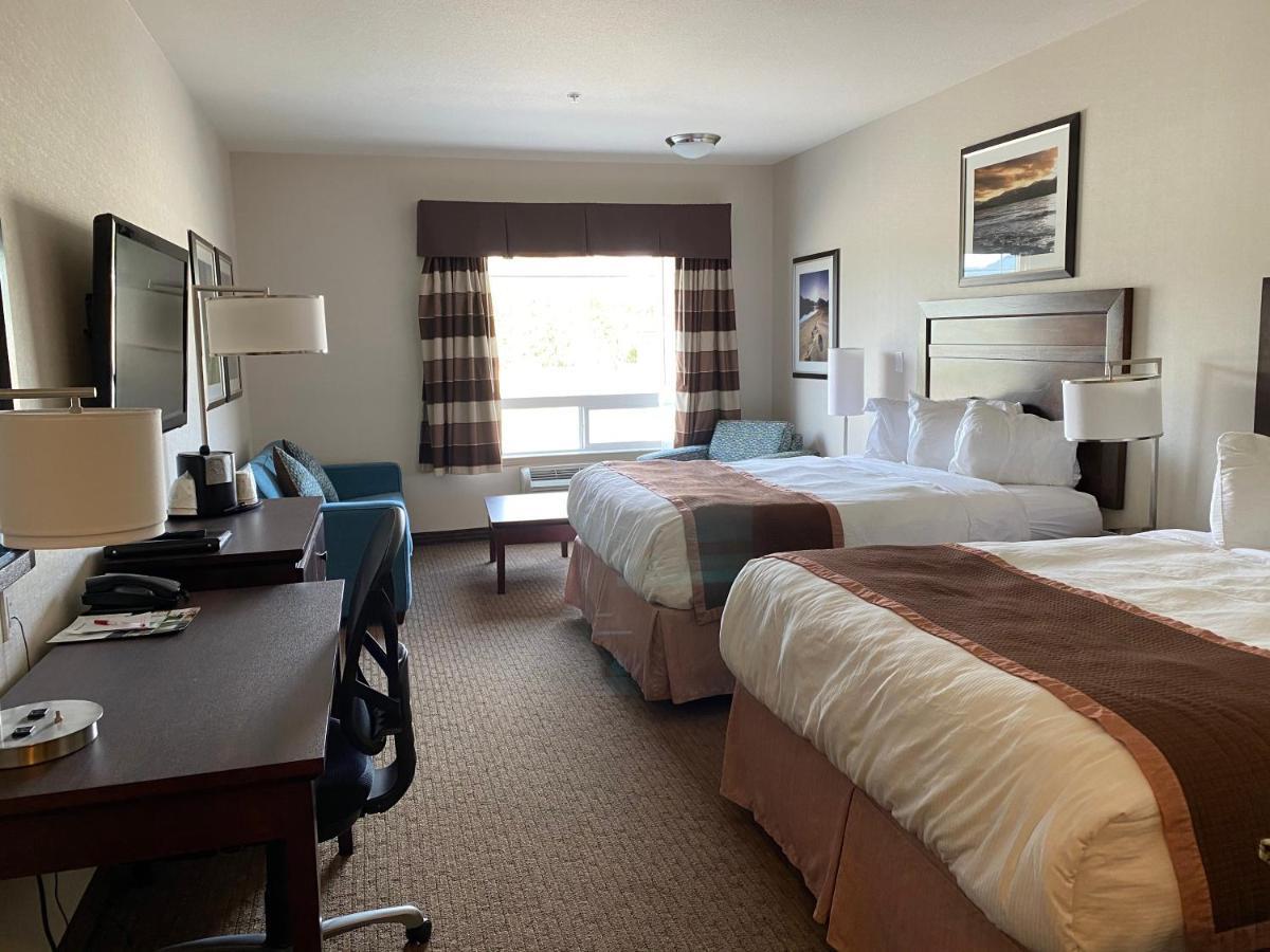 Ramada By Wyndham Creston Hotel Exterior photo